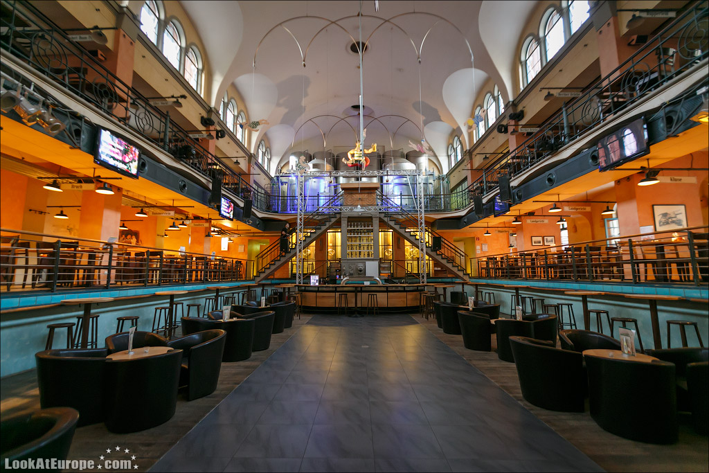 LookAtEurope.com: Евротур. Вупператаль город Энгельса и подвесной железной дороги швебебан