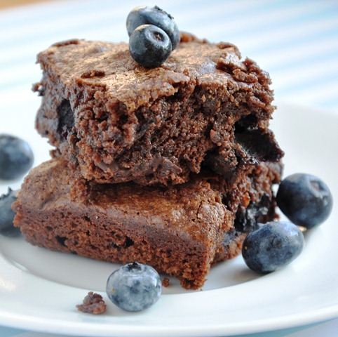 blueberry brownies 044