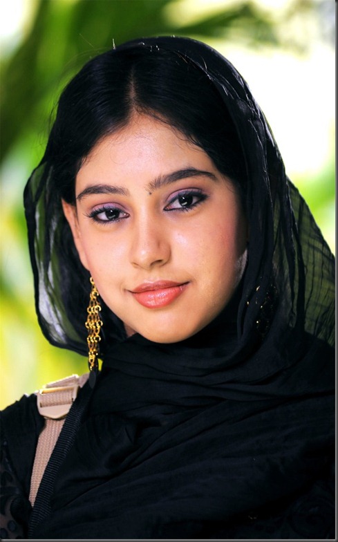 Actress Niti Taylor Stills