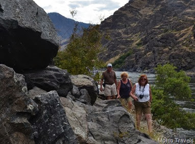 hiking to the pictographs in Hells Canyon
