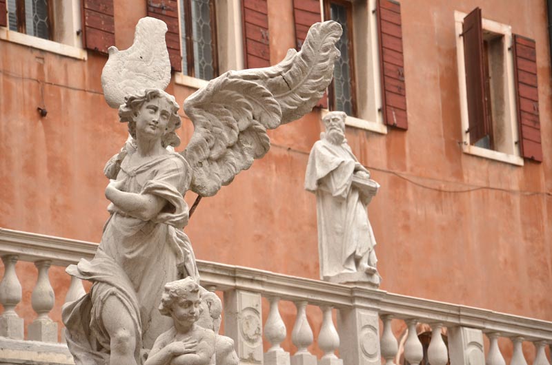 Chiostro_trinita_22.jpg Chiostro trinita 22