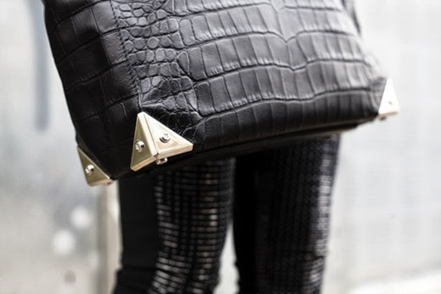 la-modella-mafia-model-street-style-trend-crocodile-handbags-Givenchy-Alexander-Wang