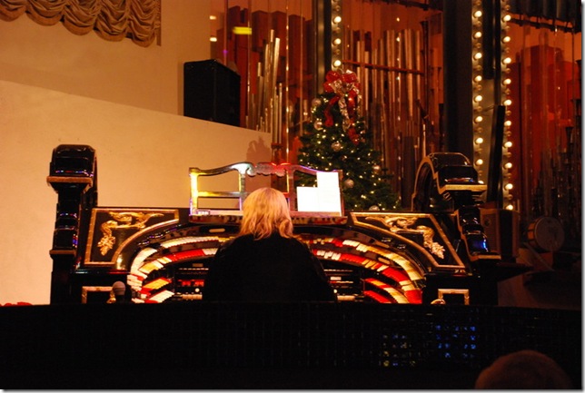 12-15-11 B Organ Stop Pizza (3)