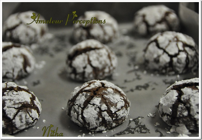 Chocolate Crinkle Cookies 7