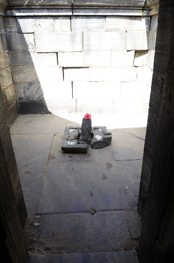 Shiva_Devale_3837_70.jpg