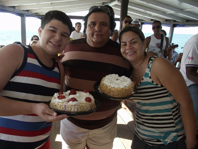 [VANESSA%2520CASTRO%252C%2520VITOR%2520E%2520MONTE%2520J%25C3%259ANIOR%2520EM%2520SALVADOR%255B3%255D.jpg]