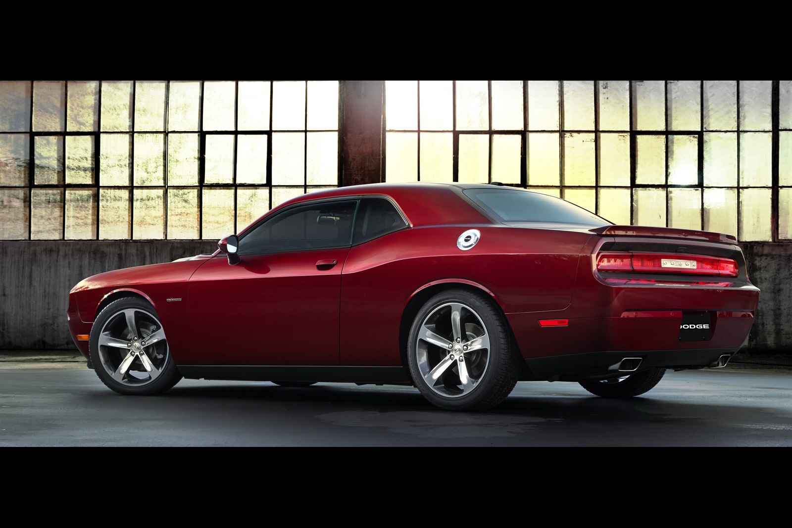 [2014-Dodge-Challenger-100th-Anniversary-Edition-4%255B2%255D.jpg]