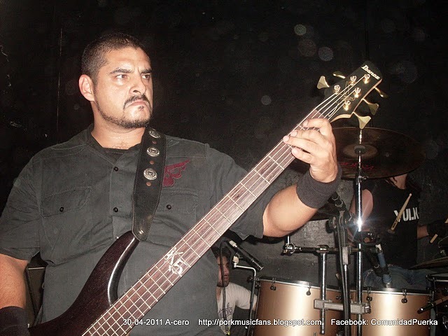 [A-cero%252030-04-2011%2520Show%2520%252839%2529%255B2%255D.jpg]