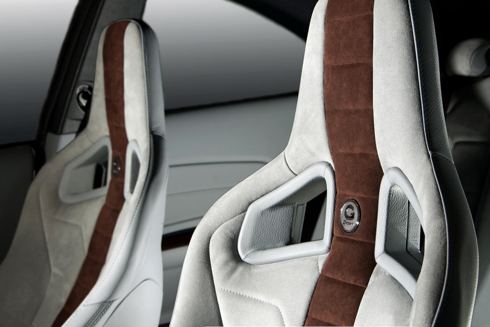 [G-Power-BMW-1-M-Coupe-V8-15%255B2%255D.jpg]