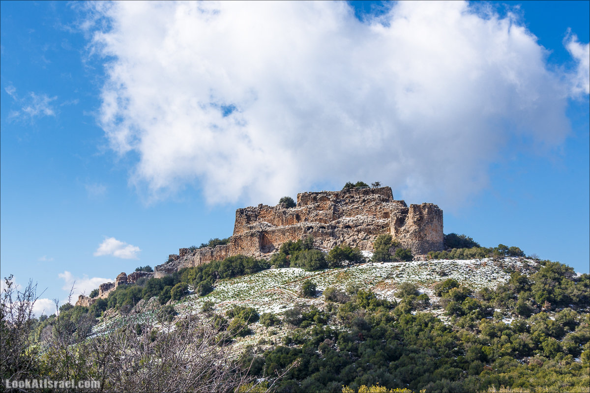 LookAtIsrael.com - Снег в крепости Нимрод, Израиль | Snow in Nimrod fortress, Israel | שלג במבצר נמרוד