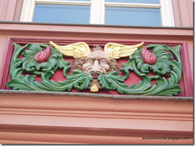 33-Rottweil. Detalle fachada en Friedrichsplatz - P9040195