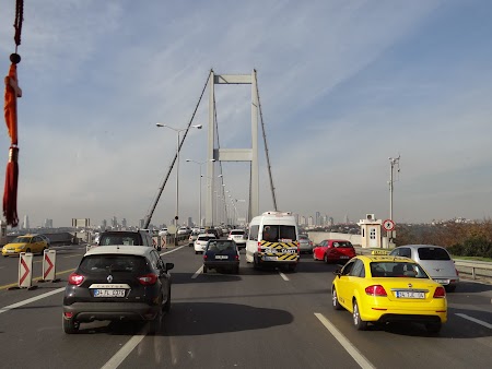 Obiective turistice Istanbul: Podul Bosfor