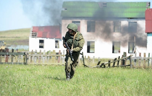 "Мирная миссия-2013": Фотографии российских военных