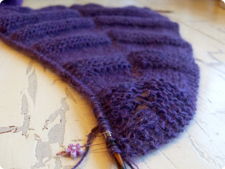Follow your arrow - Ysolda teague mystery shawl 2014 - clue #1A