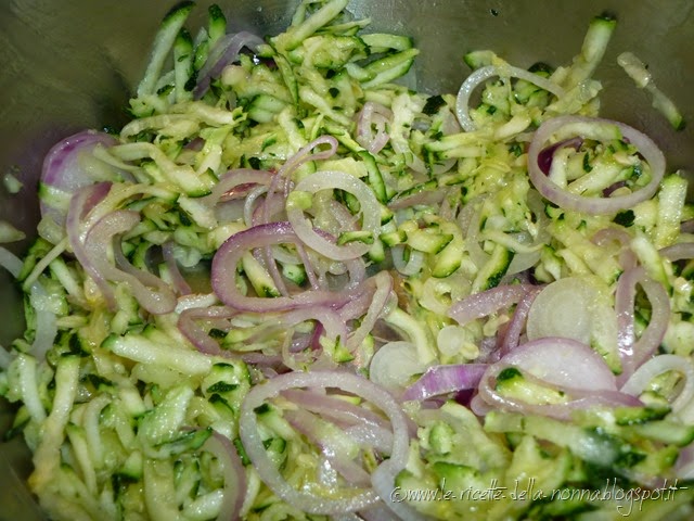 [Tortiglioni-con-cipolla-zucchine-e-s%255B6%255D.jpg]