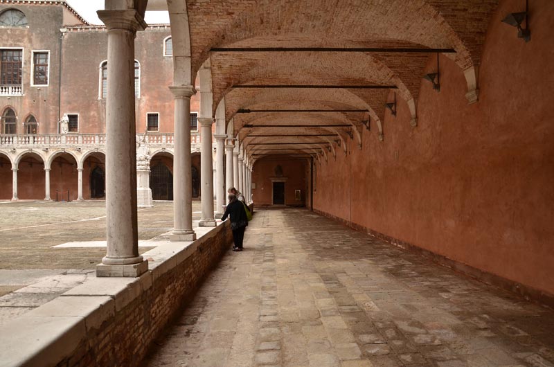 Chiostro_trinita_27.jpg Chiostro trinita 27