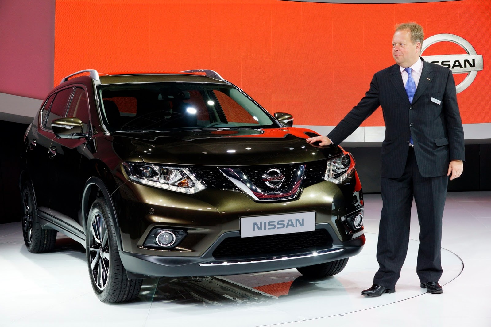 [2014-Nissan-Rogue-X-Trail-SUV-1%255B2%255D.jpg]