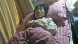 [cao%2520ruyi%2520photo%2520in%2520hospital%2520bed%255B2%255D.jpg]