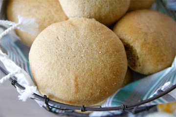 Homemade Whole Wheat Hamburger Buns