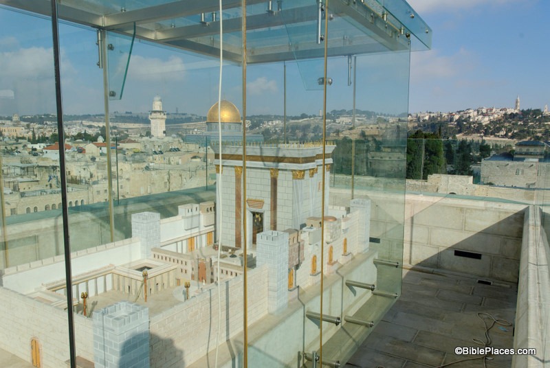 [Temple%2520model%2520overlooking%2520Temple%2520Mount%252C%2520tb010312511%255B3%255D.jpg]