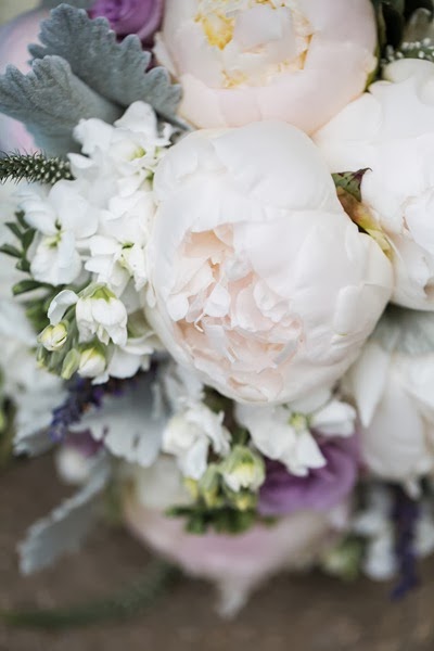 NH wedding flowers peonies
