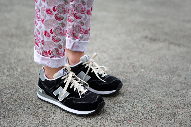street style-new balance-sneakers