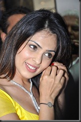 Anjana-Sukhani-close up-hot1