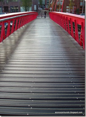 Amsterdam. Puente Pythonbrug (Puente pitón) - PB110685