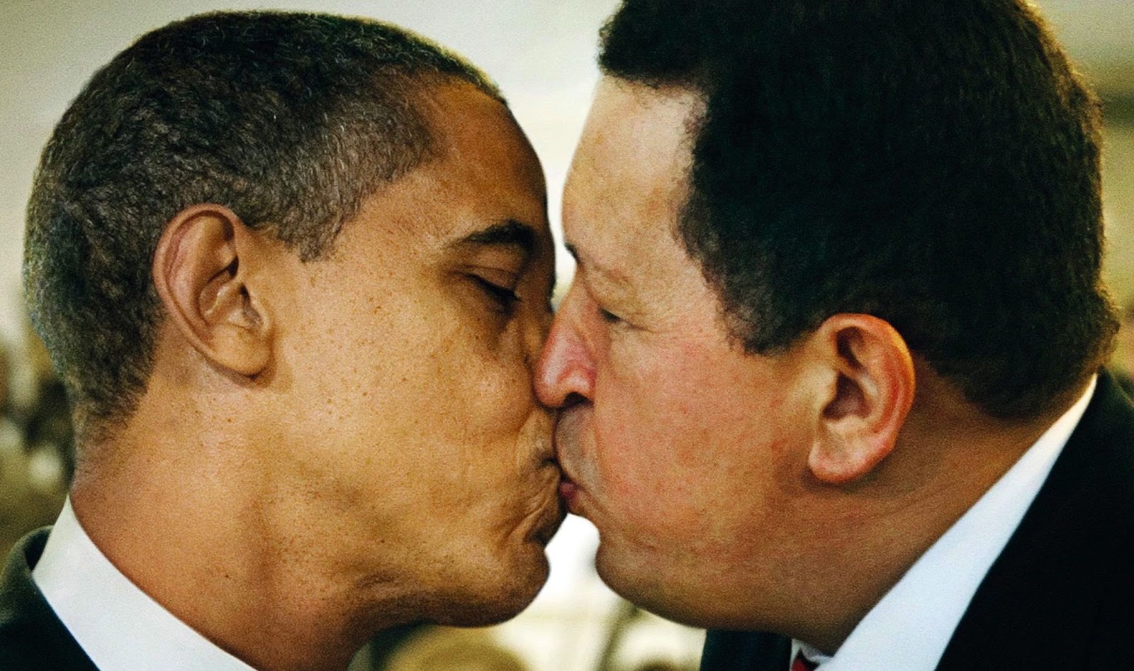 chavez+obama+kiss.jpg