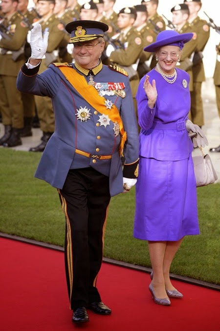 La reina Margarita de Dinamarca (dcha) y el príncipe consorte Enrique de Dinamarca