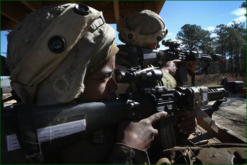 Боевая подготовка женщин в морской пехоте США