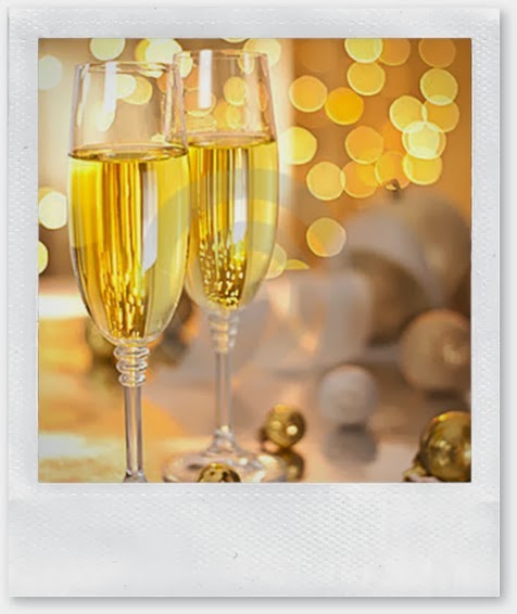 glasses-champagne-christmas-eve-21825577 (1)