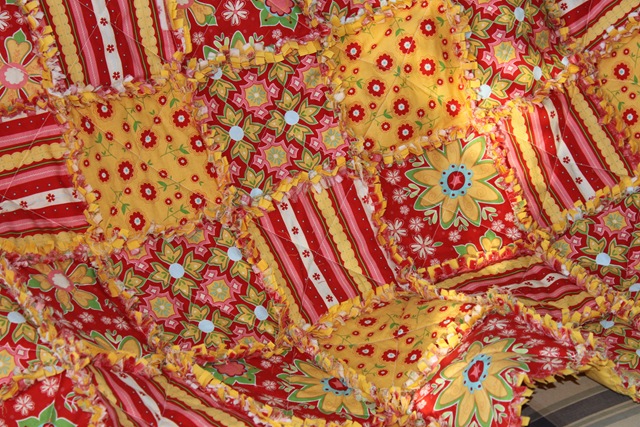 [Rag%2520Quilt%2520Yellow%2520and%2520Red%2520020%255B3%255D.jpg]