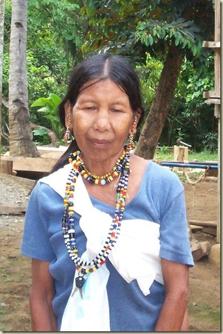 Gibanay Balicnog, Paquito's mother