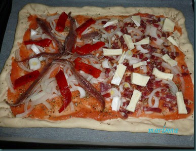 pizza dos gustos, brie y anchoas2 copia