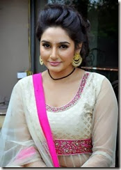 ragini_dwivedi_gorgeous_still