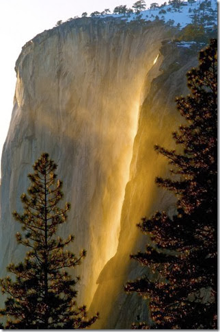Horsetail-Falls-Yosemite-National-Park-CA[7]