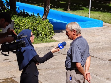 18. Interviu la televiziunea iraniana.JPG