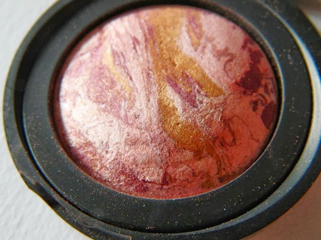 Laura Geller blush n brighten berry