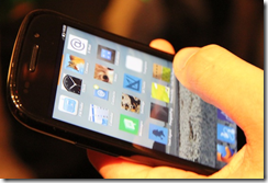 Smartphone ZTE rodando o Firefox OS (Foto: Nick Ellis/TechTudo)