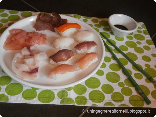 nigiri sushi sashimi salmone tonno pesce spada affumicato surimi tuna salmon smoked