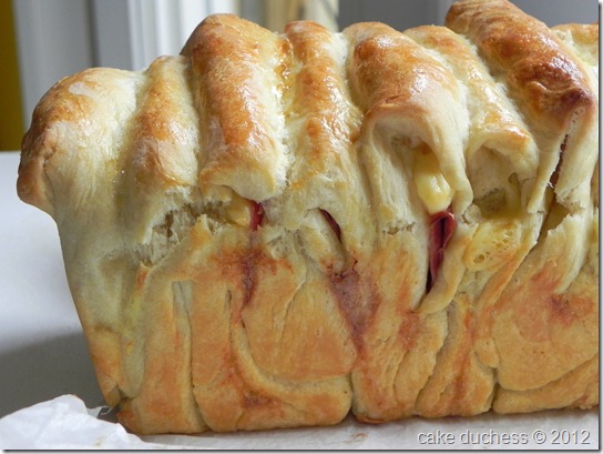 cheesy-pull-apart-bread-1