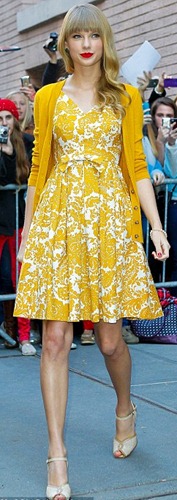 Taylor_Swift_Yellow_Dress
