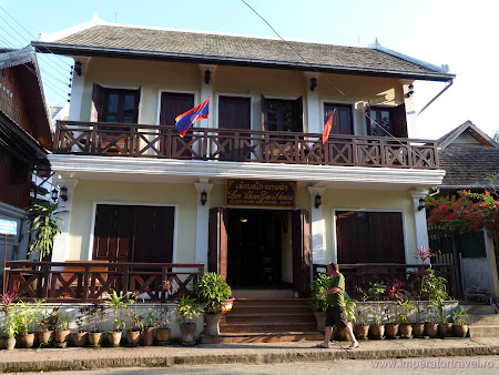 144. casa traditionala Luang Prabang.JPG