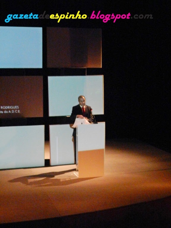 [Blog001Gazeta%2520de%2520Espinho%255B3%255D.jpg]