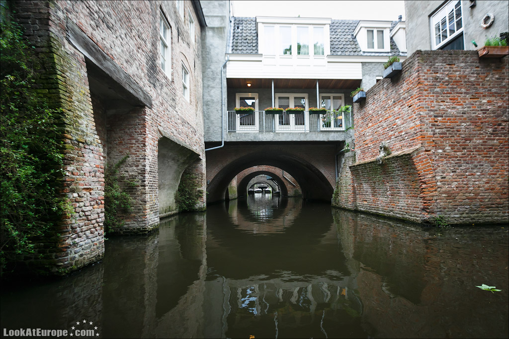 LookAtEurope.com - Фотогалоп по Европе. Чехия, Германия, Голландия.  Подземные каналы города Хертогенбош | Holland, Binnendieze in Hertogenbosch