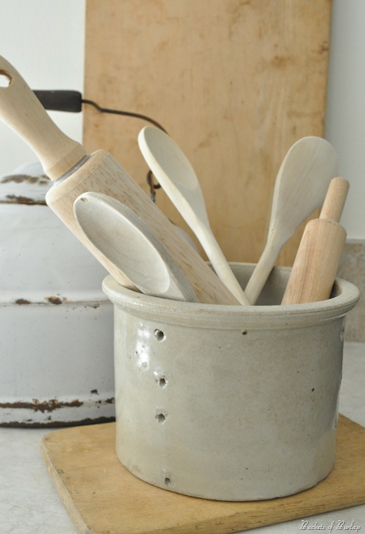 cheese pot wooden spoons