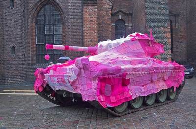 [pink-panzer1%255B2%255D.jpg]