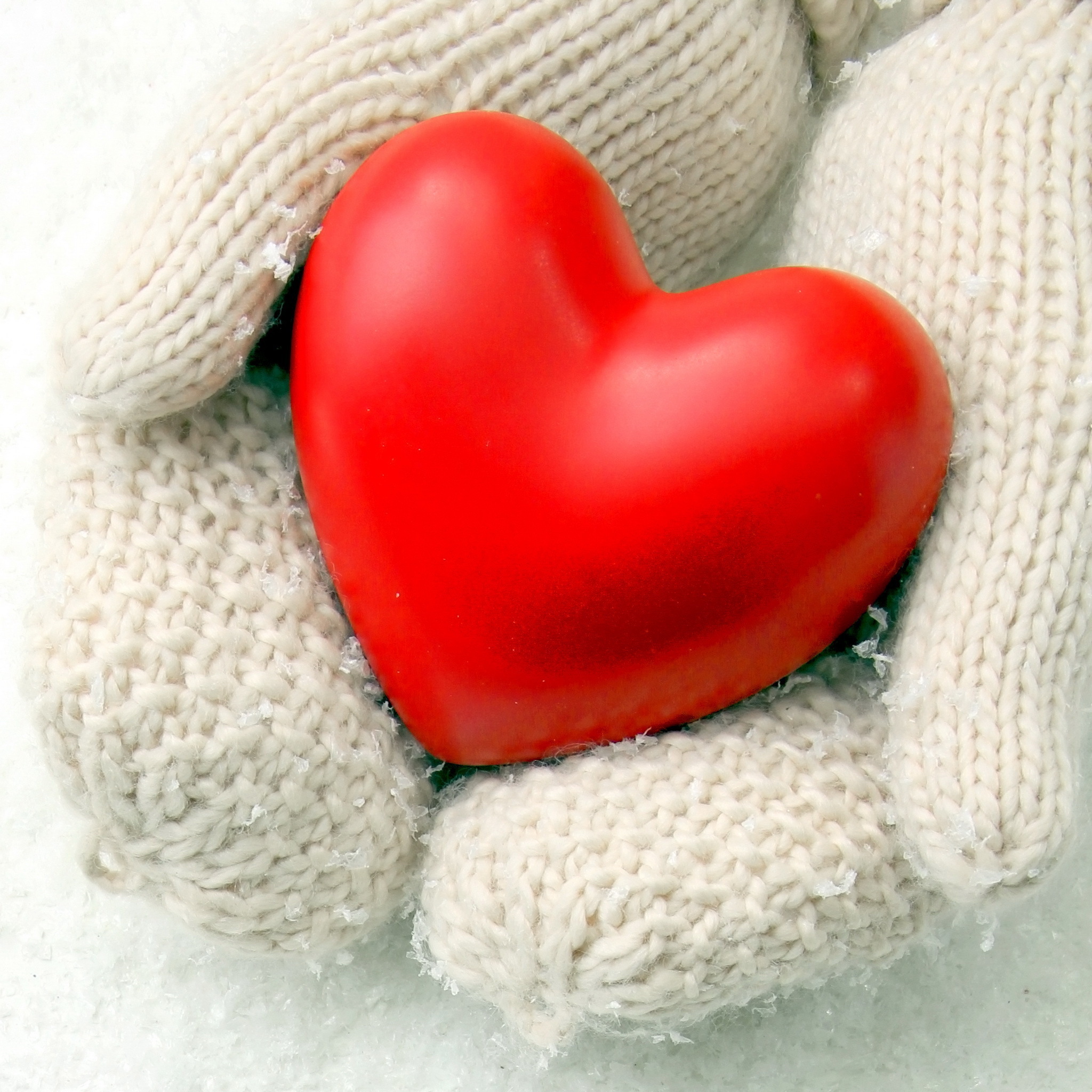 Красивые сердечки. Чистое сердечко. Сердечко на снегу. Сердечки картинки. Сердечки картинки.