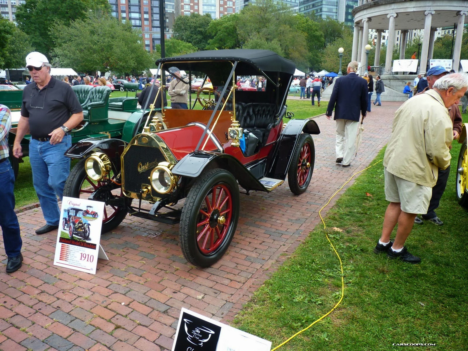 [2013-Boston-Classic-Show-Carscoops20%255B5%255D.jpg]